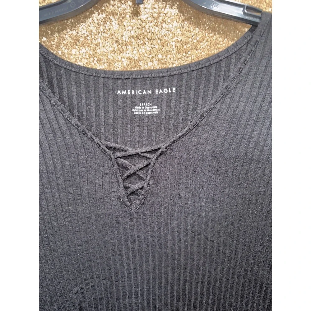 American Eagle Size Small Black V-Neck Short Sleeve Ribbed Knit Shirt - Picture 2 of 7